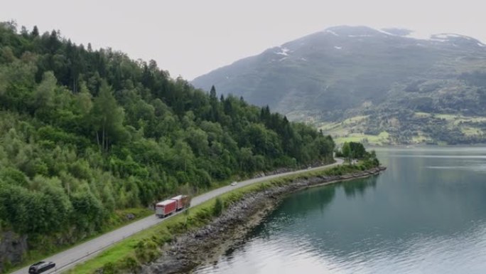 挪威绿松石湖附近道路上卡车的鸟瞰图