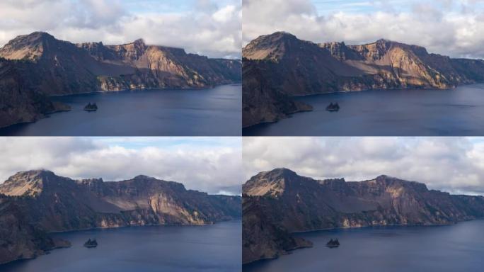俄勒冈州火山口湖上方移动的云层的时间流逝