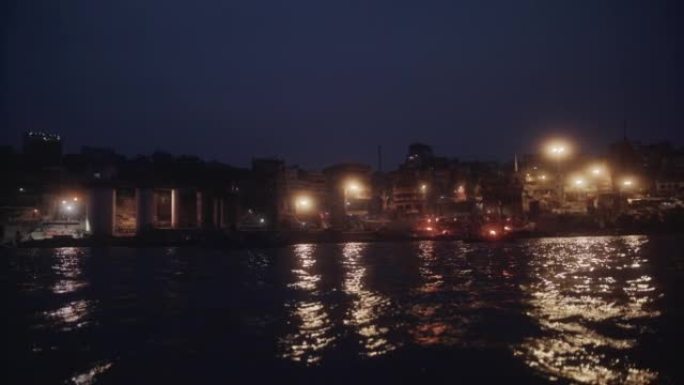 晚上的瓦拉纳西和恒河
