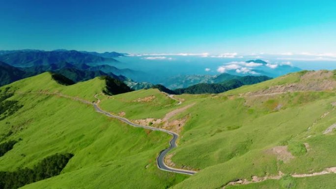 鸟瞰台湾美丽山路与合欢山