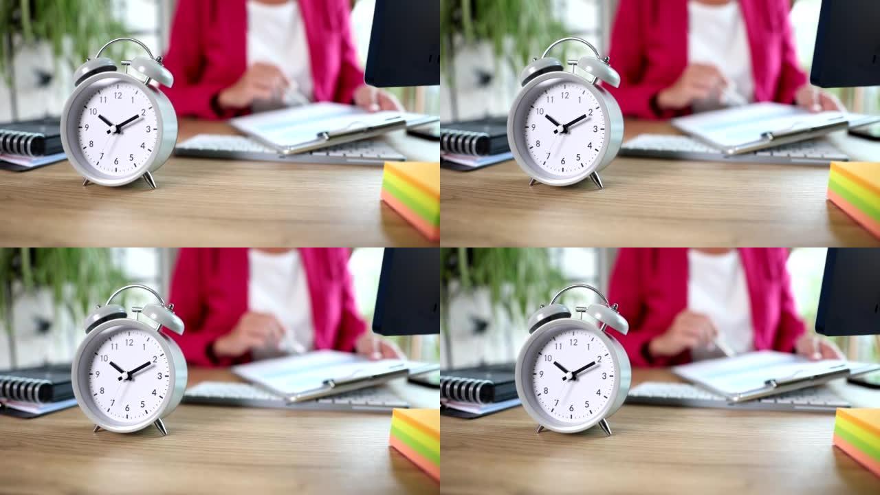闹钟关于表时间管理和截止日期的特写