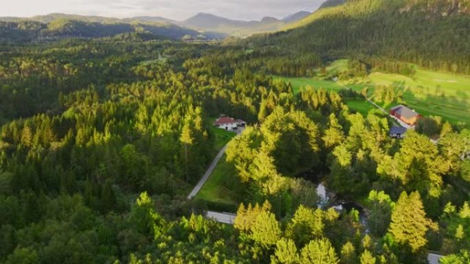 挪威乡村道路的风景鸟瞰图