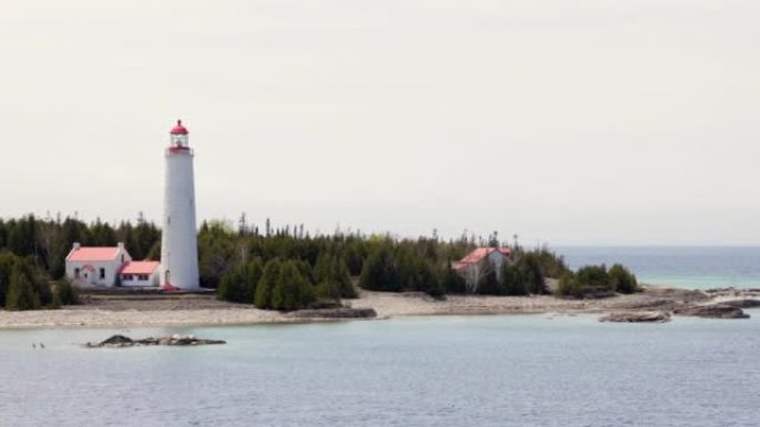 加拿大安大略省布鲁斯半岛北部Cove Island Lighthouse