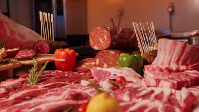 肉类工业集多种来自生物生长动物的原料产品。