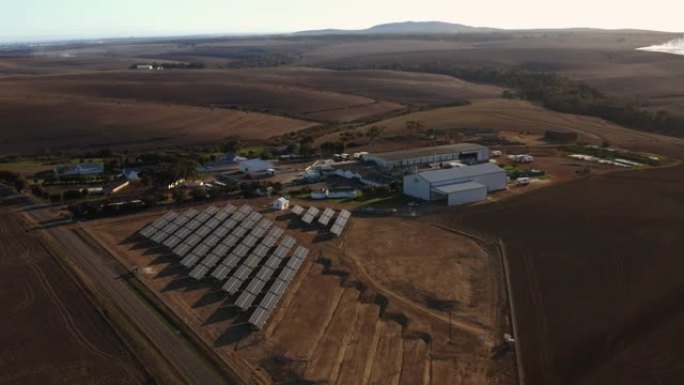 南非一个农场太阳能电池板的鸟瞰图