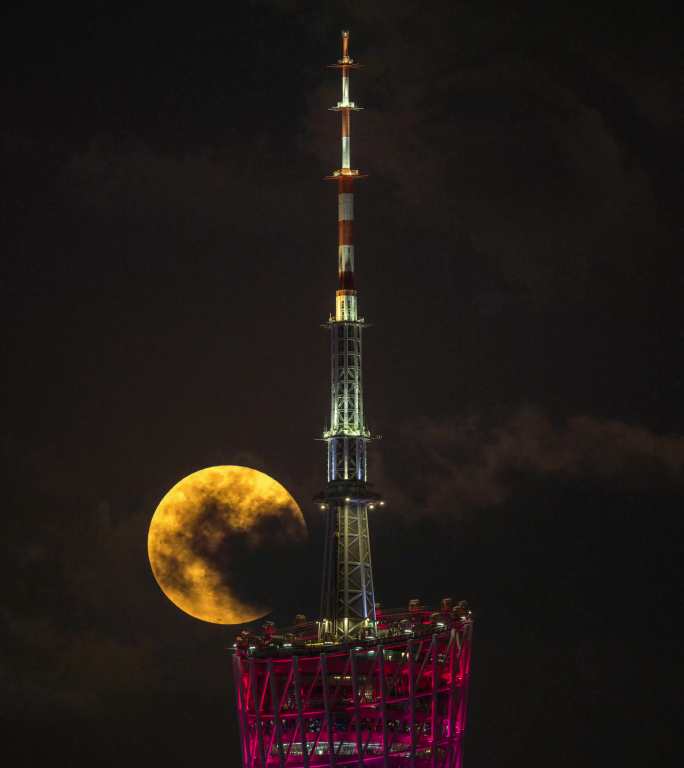 20200507-广州塔穿月