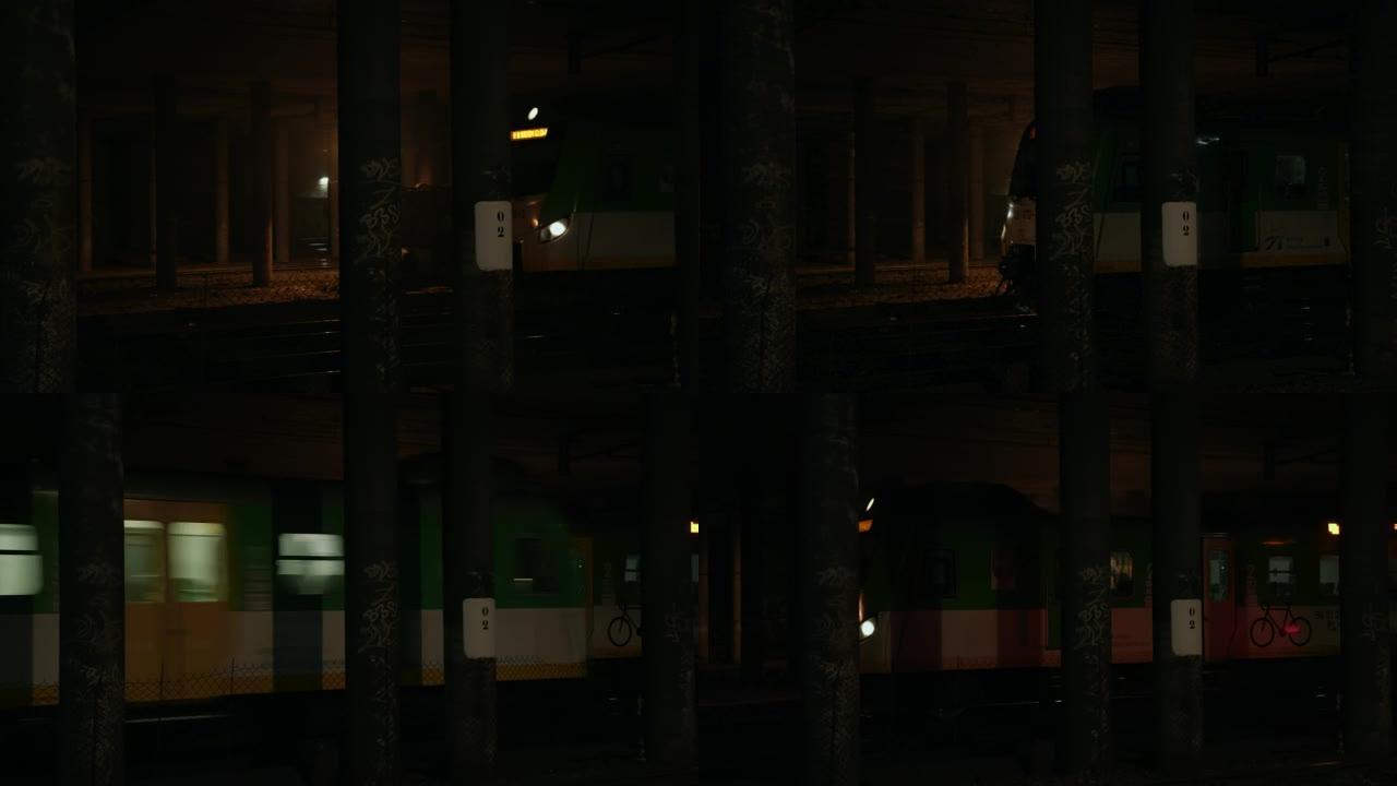 废弃铁路/地铁站台上的列车。犹太人区。夜市阴雨秋雾天气。哥谭市情绪。电影风格。