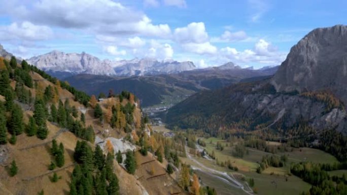 加迪纳山口 (Passo Gardena，gr ö dner Joch，Groedner Joch，