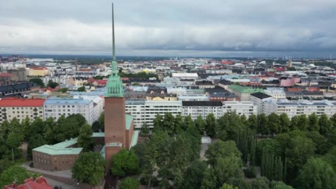 早上，赫尔辛基市的无人驾驶飞机拍摄，米凯尔·阿格里科拉教堂