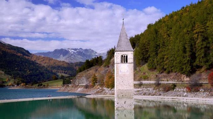 Reschensee (reschin湖，Lago di Resia) 及其在南蒂罗尔的淹没教堂