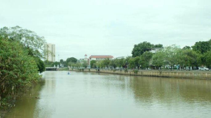 2022年10月泰国清迈的前坪河