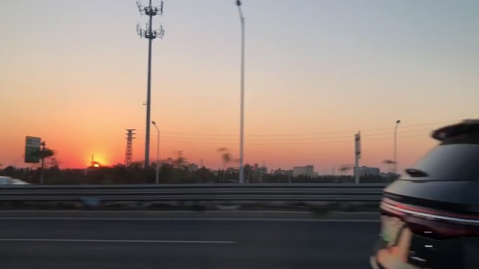 高速路黄昏夕阳拍摄