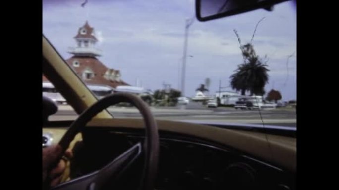 美国1977，汽车仪表板驾驶场景