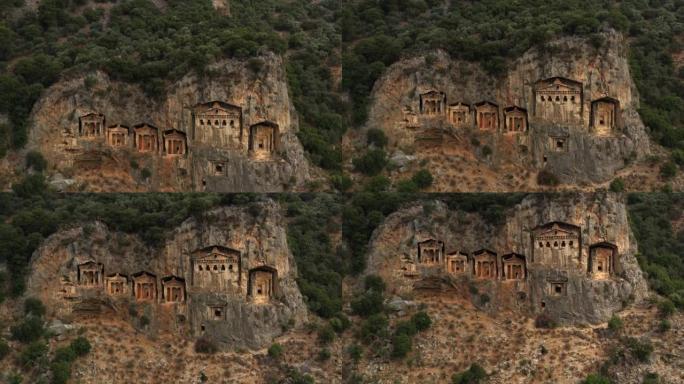 土耳其达利扬的古老的Carian墓葬雕刻在岩石上。古董建筑的鸟瞰图