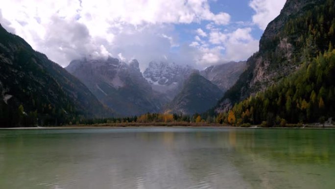 D ü rrensee (Lago di Landro) 在h ö hlensteintal山谷 (