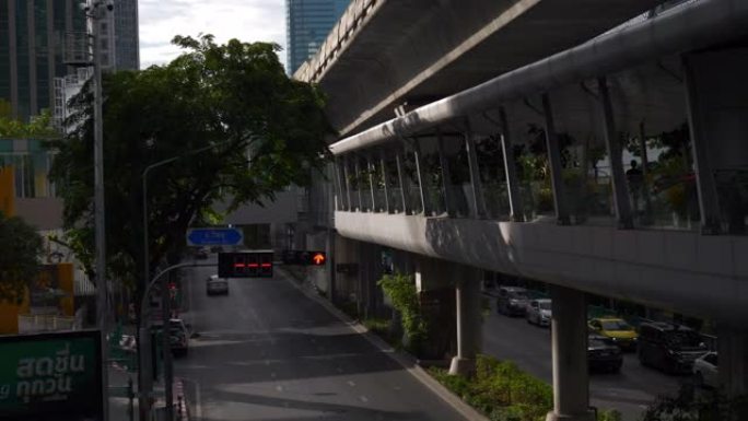 曼谷市中心交通街路桥顶部慢动作全景4k泰国