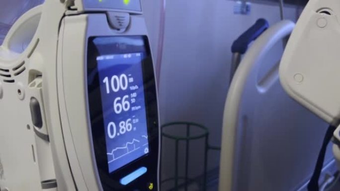 护理设施医院设备监控手术室中的生命功能 (生命体征) 监视器视频系列