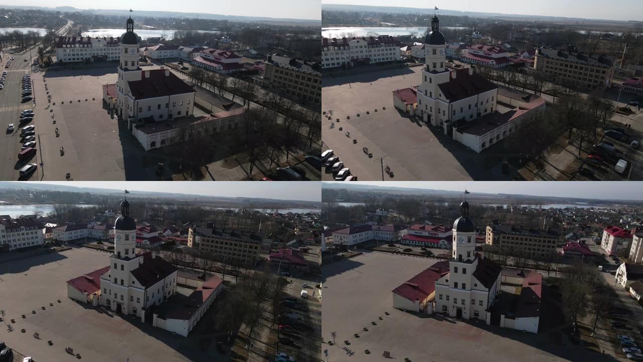 Nesvizh市市政厅和教堂的俯视图。白俄罗斯