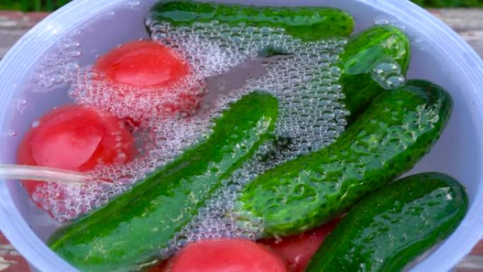 用臭氧加工蔬菜。在水中注入臭氧用于消毒的蔬菜。健康食品概念。
