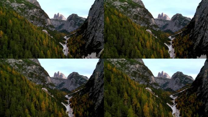 来自西北部的德雷·津宁 (Tre Cime di Lavaredo) 山