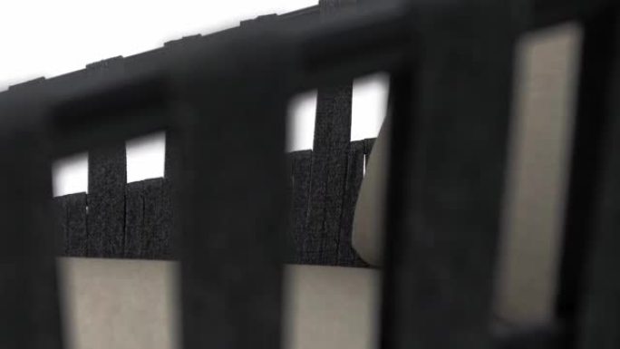 外部轻型椅子的黑色扶手绳。