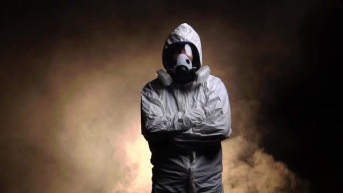 有毒物质产生的烟雾对人体有害，应戴防护口罩
