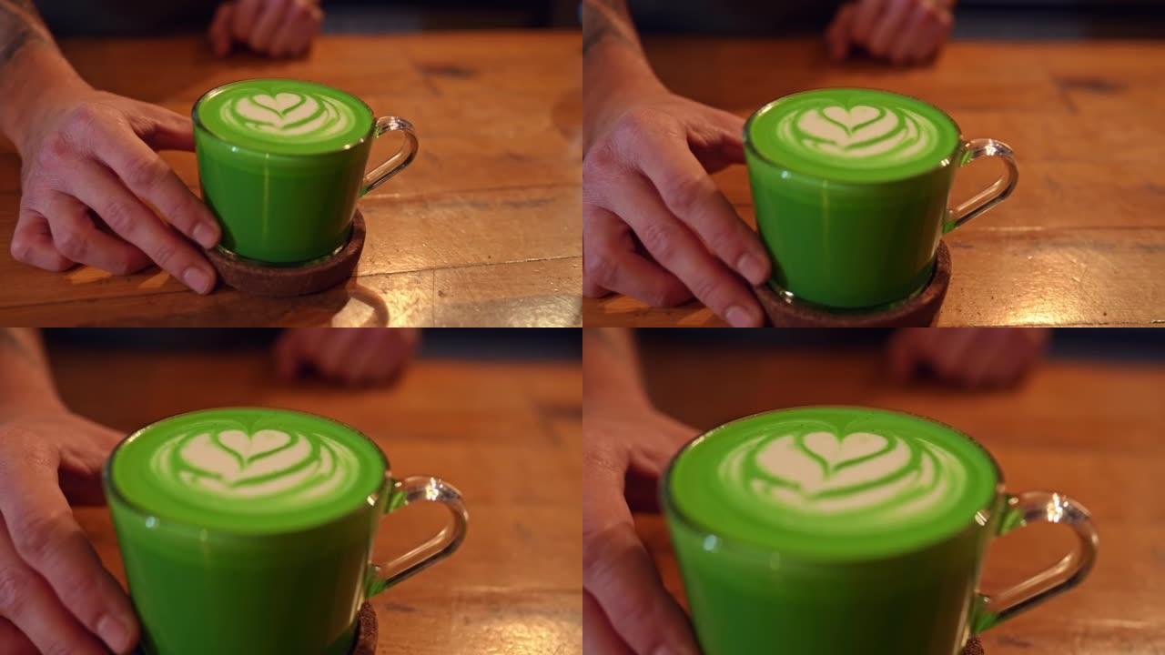 咖啡师为圣帕特里克节提供绿色咖啡