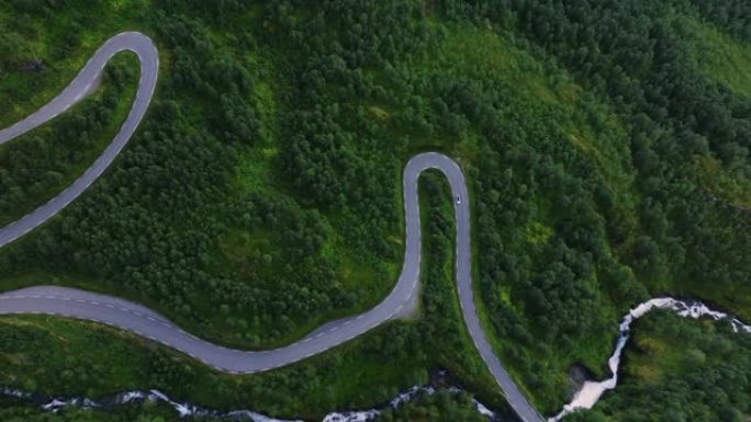 特罗尔斯蒂根路穿越挪威高地的风景鸟瞰图