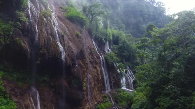 爪哇的Tumpak Sewu瀑布