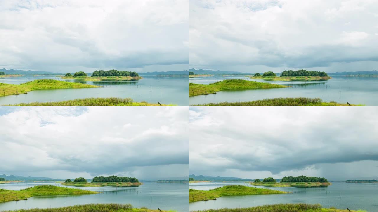 天空多云，云移动的湖泊的低角度视图，Timelaspe视频