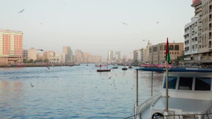 迪拜河与阿布拉斯，迪拜