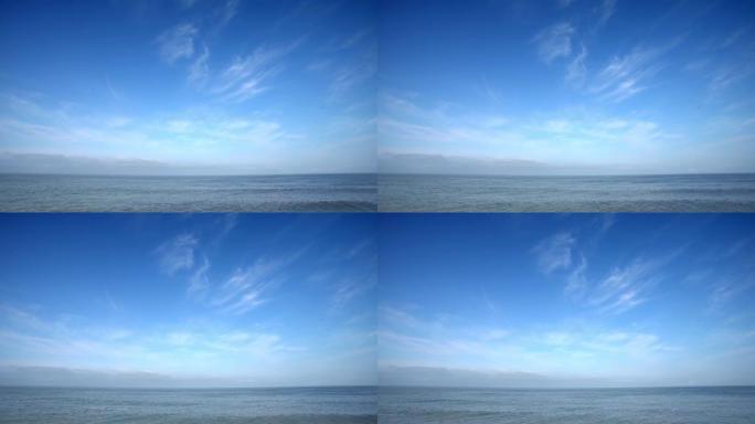 湛蓝天空下的黑海
