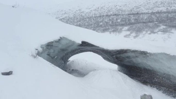 阿拉斯加深冬的鸟瞰图