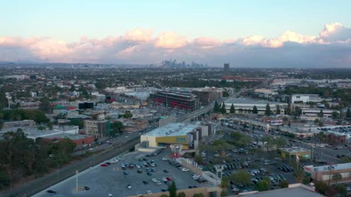 洛杉矶卡尔弗城附近的鸟瞰图