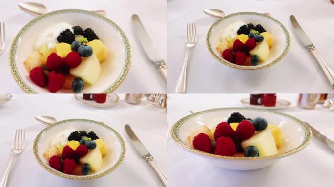 英国英格兰豪华酒店的早餐、水果沙拉