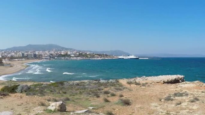 希腊雅典附近阿提卡拉菲纳港的海滩