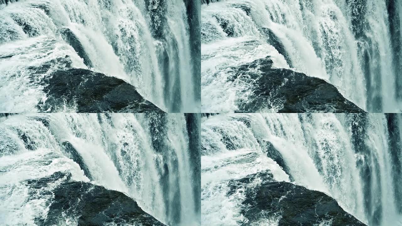 台湾最大的帘幕瀑布。“台湾版尼加拉瓜瀑布”。