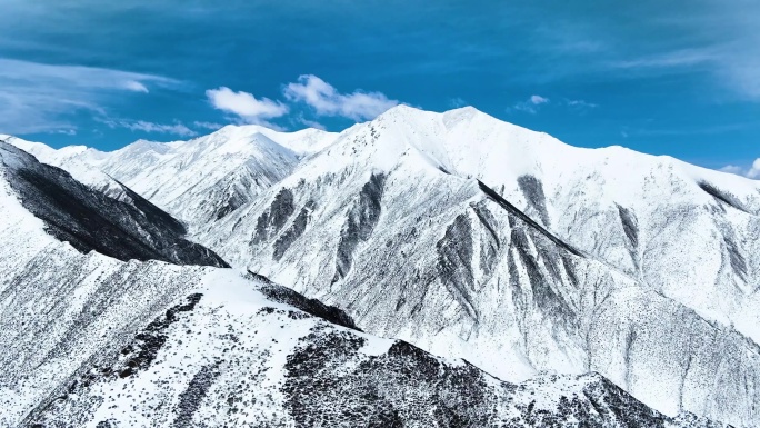 高原大山雪景延时