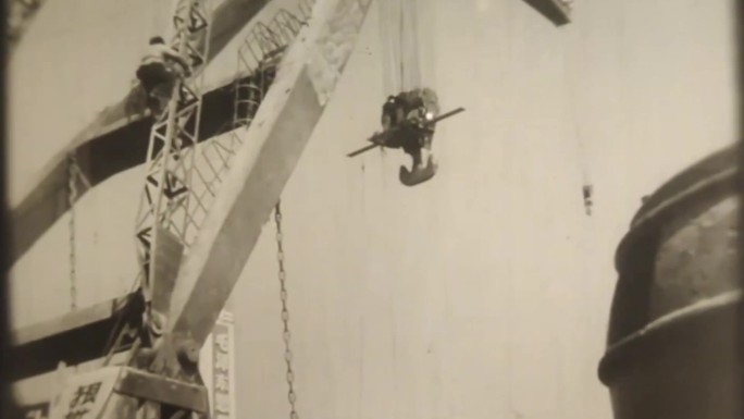 60年代新建浮吊 港口浮吊