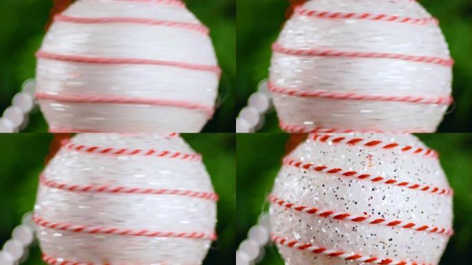 宏观软白球旋转装饰圣诞树与玩具视频背景