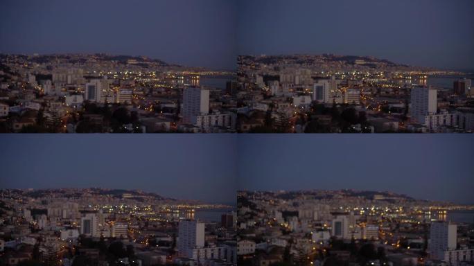 阿尔及尔的日出 -- 烈士纪念碑和大清真寺