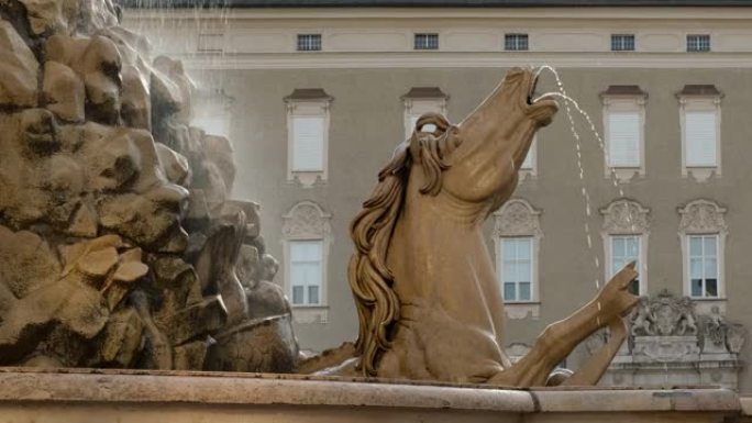 萨尔茨堡老城的住宅喷泉
