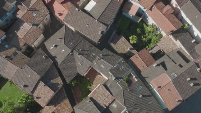 提契诺州梅利德镇的空中无人机视图