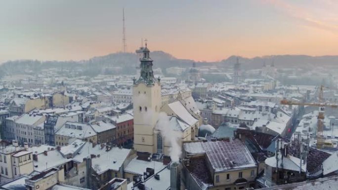 乌克兰西部冬季利沃夫城市景观的鸟瞰图
