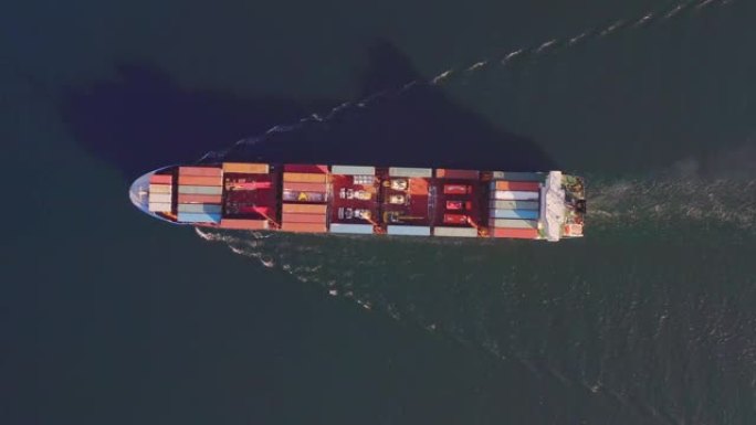 海上俯视图集装箱船