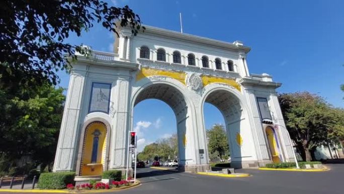 瓜达拉哈拉拱门，历史古迹