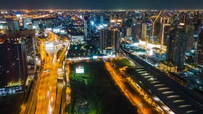 夜间曼谷商业区市中心的超流或超流场景