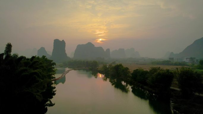 桂林山水阳朔遇龙河日出喀斯特自然风光航拍