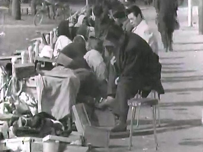 1959年日本 街头擦皮鞋
