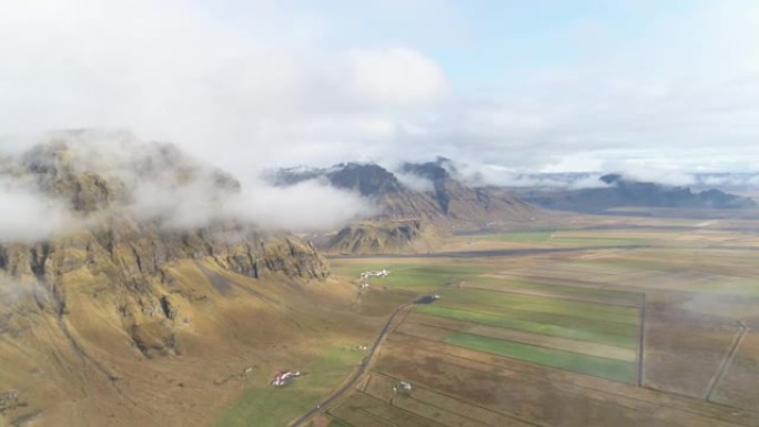 空中无人机拍摄冰岛的道路和桥梁。无尽美丽的乡村景观。